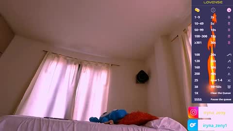 Snapshot of iryna_zeny chatting on 02-25-25, 06:31 Yuliana help me to get 100 thumbs up please  online show from 02-25-25, 06:31