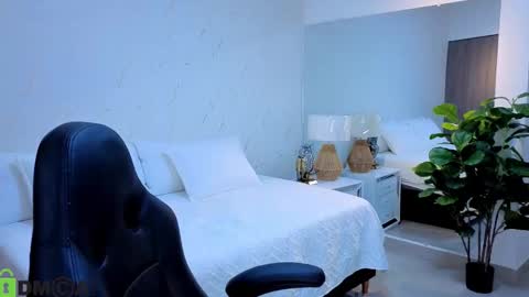 ISA online show from 11-11-25, 04:12