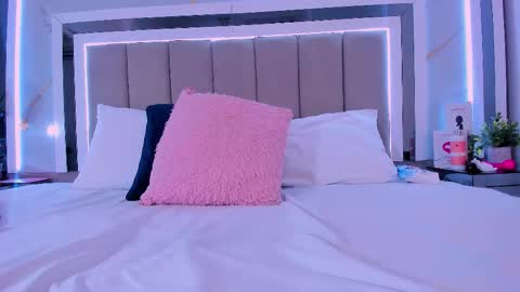 Snapshot of isa_blue1 chatting on 02-20-26, 02:39 ISA online show from 02-20-26, 02:39