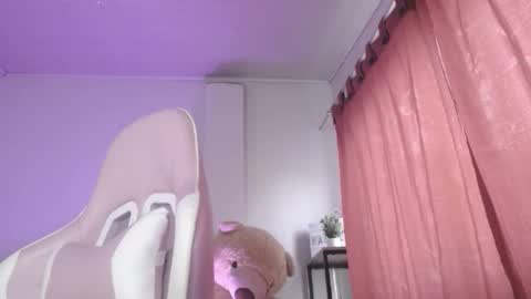 Isabella  online show from 12-02-25, 11:15