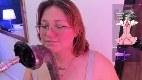 Snapshot of isa_grey_ chatting on 09-24-25, 04:38 Isa online show from 09-24-25, 04:38