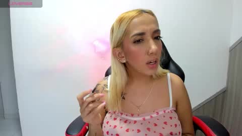 Snapshot of isa_klein chatting on 02-24-26, 06:00 isa_klein online show from 02-24-26, 06:00