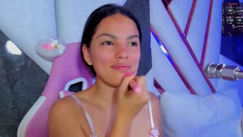 Snapshot of isa_kolins chatting on 02-13-26, 10:44 isa_kolins online show from 02-13-26, 10:44