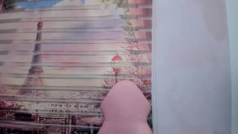    online show from 10-18-25, 03:31