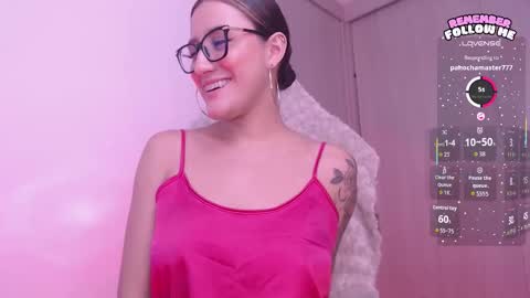 Snapshot of isa_official_ chatting on 11-27-25, 08:33 I S A B E LL A3 online show from 11-27-25, 08:33