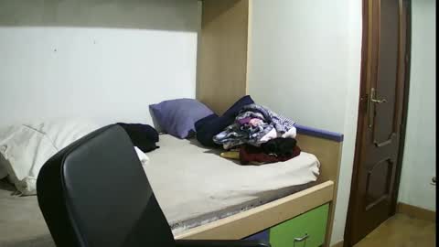 Isaac99c online show from 03-09-25, 08:10