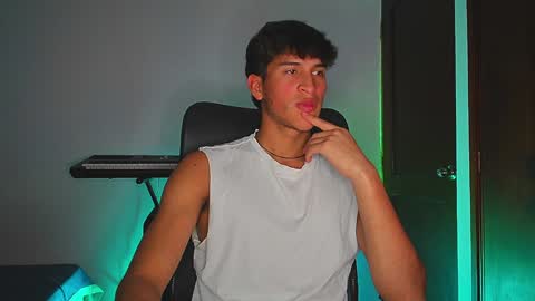 Snapshot of isaac__efx chatting on 12-12-24, 01:43 isaac online show from 12-12-24, 01:43