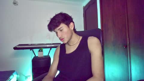 Snapshot of isaac__efx chatting on 01-08-25, 01:53 isaac online show from 01-08-25, 01:53