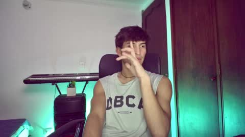 Snapshot of isaac__efx chatting on 01-10-25, 01:10 isaac online show from 01-10-25, 01:10