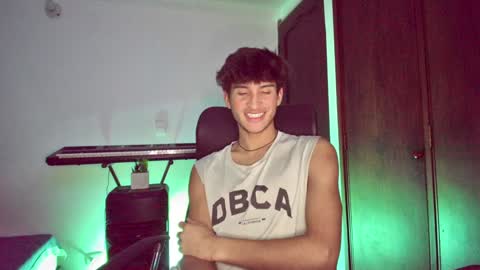 Snapshot of isaac__efx chatting on 01-10-25, 04:12 isaac online show from 01-10-25, 04:12