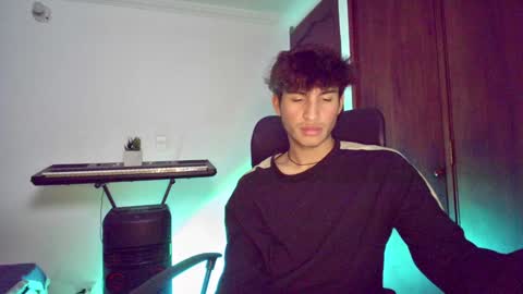 Snapshot of isaac__efx chatting on 01-16-25, 01:16 isaac online show from 01-16-25, 01:16