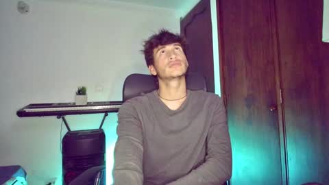 Snapshot of isaac__efx chatting on 01-17-25, 01:25 isaac online show from 01-17-25, 01:25