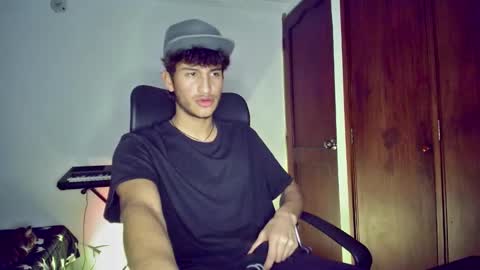 Snapshot of isaac__efx chatting on 01-23-25, 06:39 isaac online show from 01-23-25, 06:39