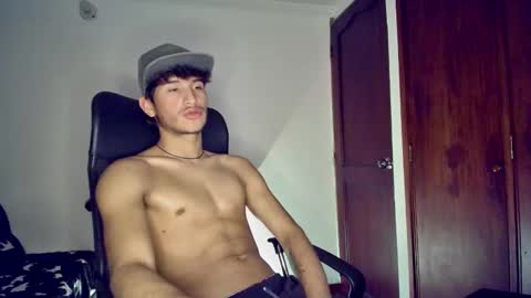 Snapshot of isaac__efx chatting on 01-24-25, 04:37 isaac online show from 01-24-25, 04:37