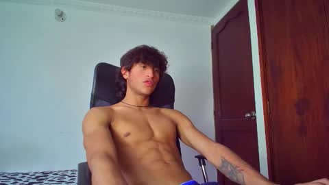 Snapshot of isaac__efx chatting on 11-04-25, 10:20 isaac online show from 11-04-25, 10:20