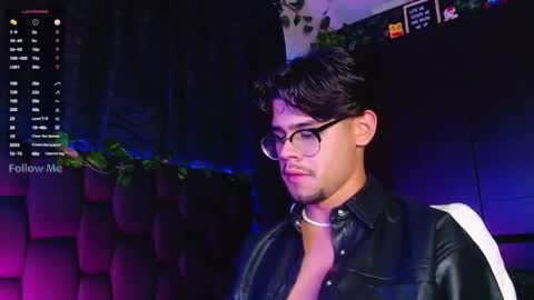 Snapshot of isaac_saenz chatting on 01-19-25, 02:15 Isaac Saenz. online show from 01-19-25, 02:15