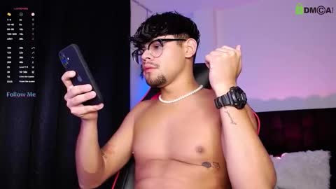 Snapshot of isaac_saenz chatting on 09-23-25, 11:19 Isaac Saenz. online show from 09-23-25, 11:19