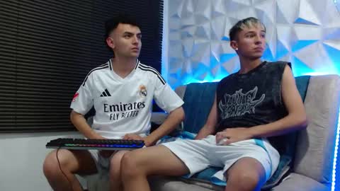 Isaac tan online show from 10-12-25, 02:54