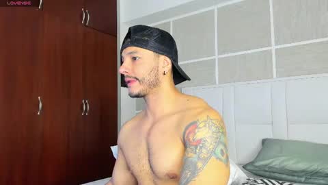 Snapshot of isaacs11 chatting on 07-13-26, 12:52 Isaac Surez online show from 07-13-26, 12:52