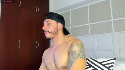 Snapshot of isaacs11 chatting on 07-18-26, 06:01 Isaac Surez online show from 07-18-26, 06:01