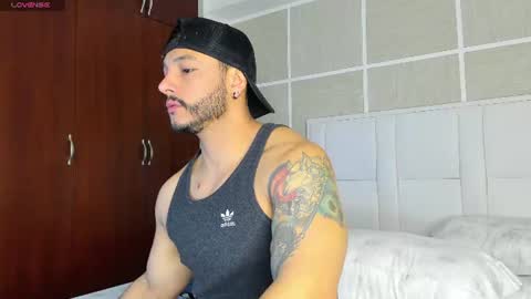 Snapshot of isaacs11 chatting on 07-19-26, 12:31 Isaac Surez online show from 07-19-26, 12:31