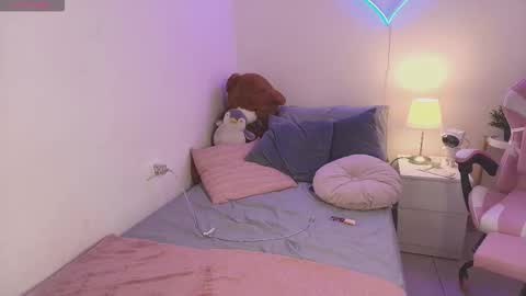 Isabel online show from 12-03-25, 03:36