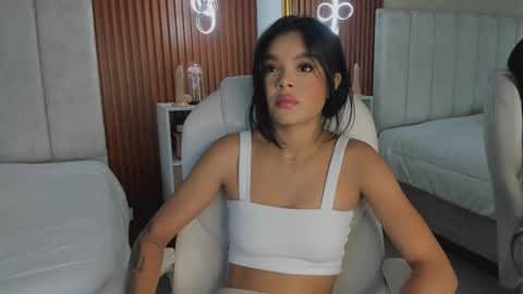 Snapshot of isabela_clark_ chatting on 02-21-26, 11:22 isabela online show from 02-21-26, 11:22