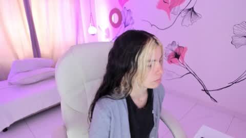 Snapshot of isabela_fiorelli chatting on 09-15-25, 01:22 isabela_fiorelli online show from 09-15-25, 01:22