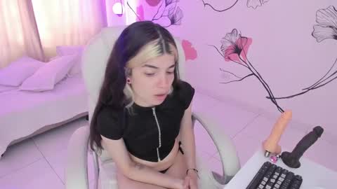Snapshot of isabela_fiorelli chatting on 10-07-25, 01:30 isabela_fiorelli online show from 10-07-25, 01:30