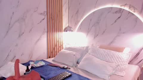 isabelastefano online show from 11-06-25, 02:01