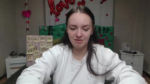 IsabelBlackberry online show from 10-04-25, 05:05