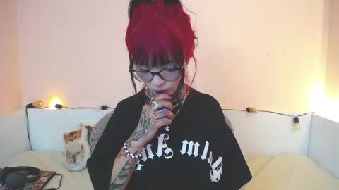 Snapshot of isabella__dark chatting on 12-02-24, 10:23    online show from 12-02-24, 10:23
