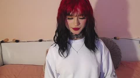 Snapshot of isabella__dark chatting on 12-26-24, 10:31    online show from 12-26-24, 10:31