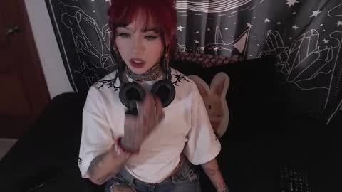 Snapshot of isabella__dark chatting on 12-27-24, 09:22    online show from 12-27-24, 09:22