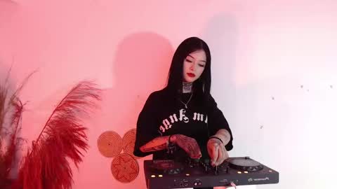Snapshot of isabella__dark chatting on 01-03-25, 10:29    online show from 01-03-25, 10:29