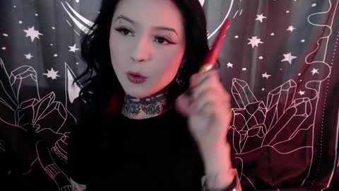 Snapshot of isabella__dark chatting on 01-06-25, 10:15    online show from 01-06-25, 10:15