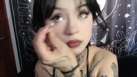 Snapshot of isabella__dark chatting on 01-22-25, 09:10    online show from 01-22-25, 09:10