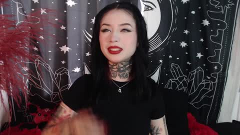 Snapshot of isabella__dark chatting on 02-05-25, 08:25    online show from 02-05-25, 08:25