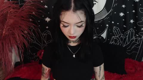 Snapshot of isabella__dark chatting on 02-05-25, 11:28    online show from 02-05-25, 11:28