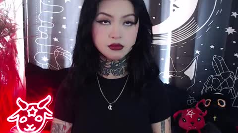 Snapshot of isabella__dark chatting on 02-10-25, 08:42    online show from 02-10-25, 08:42