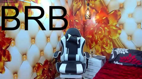 Snapshot of isabella_barbie chatting on 02-20-26, 06:26 sabella barbie online show from 02-20-26, 06:26