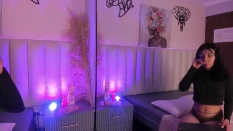 isabella_crofts online show from 11-08-25, 04:12