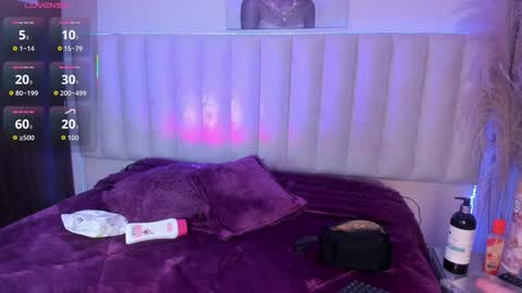 isabella_crofts online show from 01-09-26, 03:09