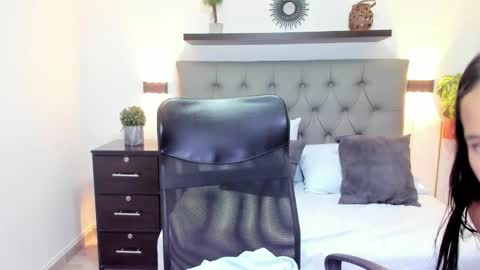 Snapshot of isabella_florez22 chatting on 02-20-25, 06:13 Isabel florez online show from 02-20-25, 06:13