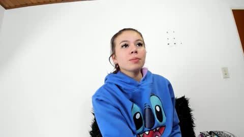 isabella_jaramillo online show from 10-19-25, 12:17