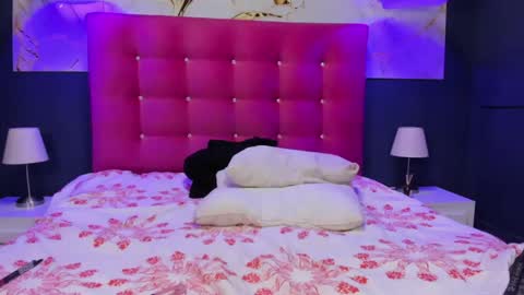 Snapshot of isabella_lovestory chatting on 12-13-25, 08:58 isabella lovestory online show from 12-13-25, 08:58