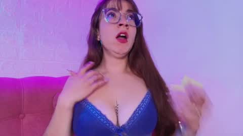 Isabella online show from 10-29-25, 09:00