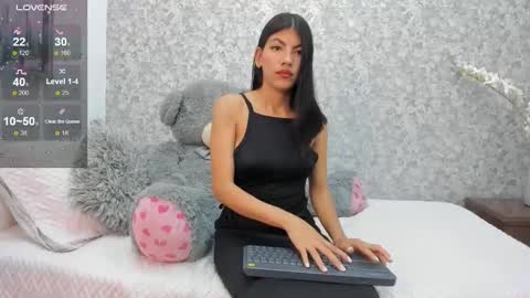 Snapshot of isabella_roberts13 chatting on 02-03-25, 11:36 isa online show from 02-03-25, 11:36