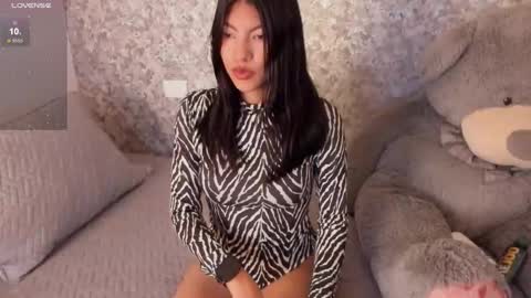 Snapshot of isabella_roberts13 chatting on 03-08-25, 08:14 isa online show from 03-08-25, 08:14