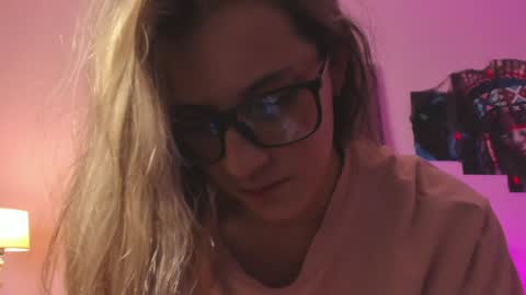 Isabella Rros online show from 12-06-24, 09:43